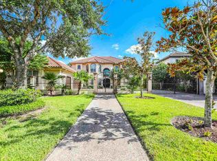 315 Bordeaux Dr, Laredo, TX 78041