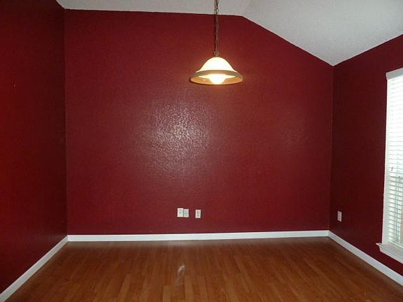 FORMAL DINING