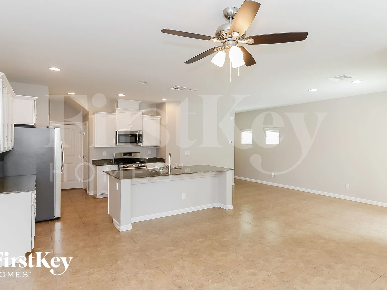 3 bed, 2.5 bath, 1839 sqft, $2,360 — Photo 2