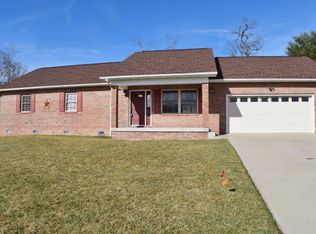 114 Warren St, Shady Spring, WV 25918