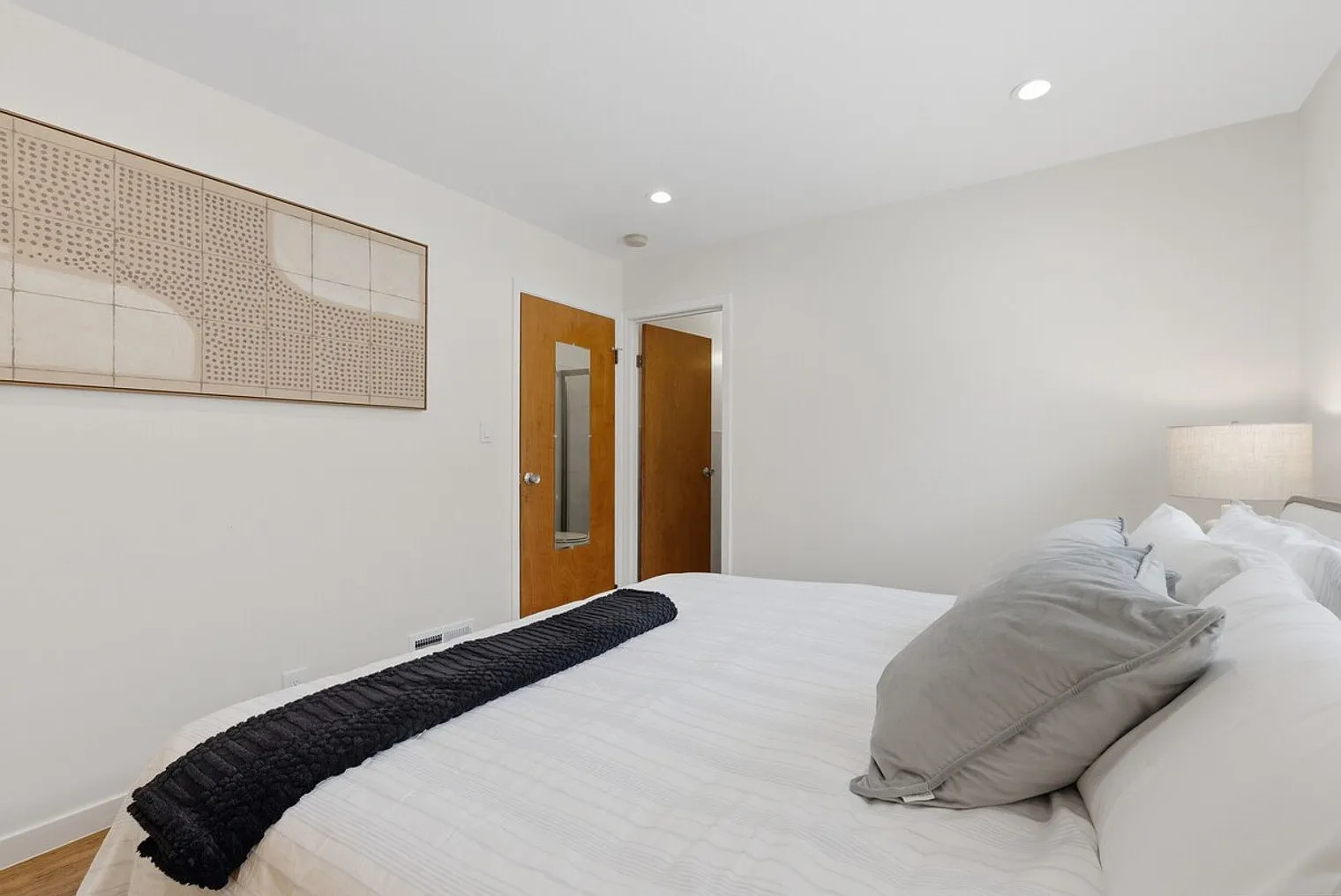 5 bed, 4.0 bath, $14,364 — Photo 4