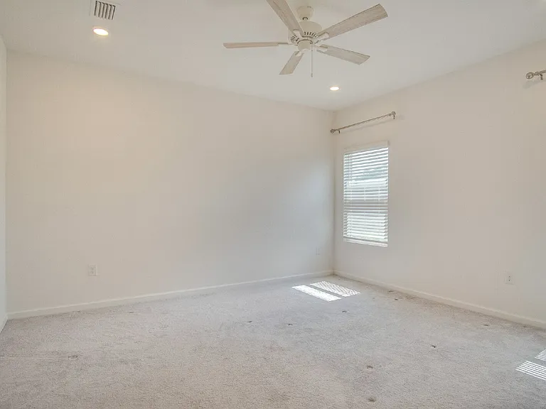 6625 Sun Tree Cir — Photo 17