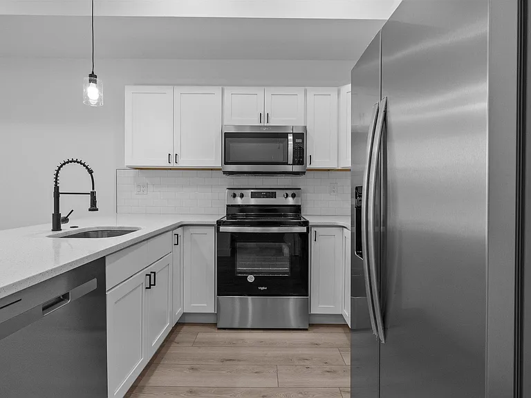 4028 Parrish St #3 — Photo 7