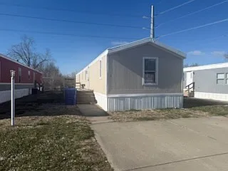 2524 Commonwealth Dr Photo 1