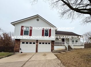 1213 NE Ball Dr, Lees Summit, MO 64086