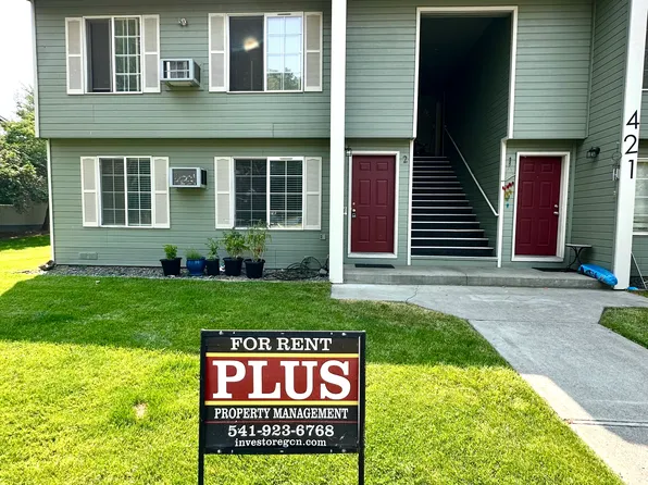 421 NW 17th St APT 2, Redmond, OR 97756