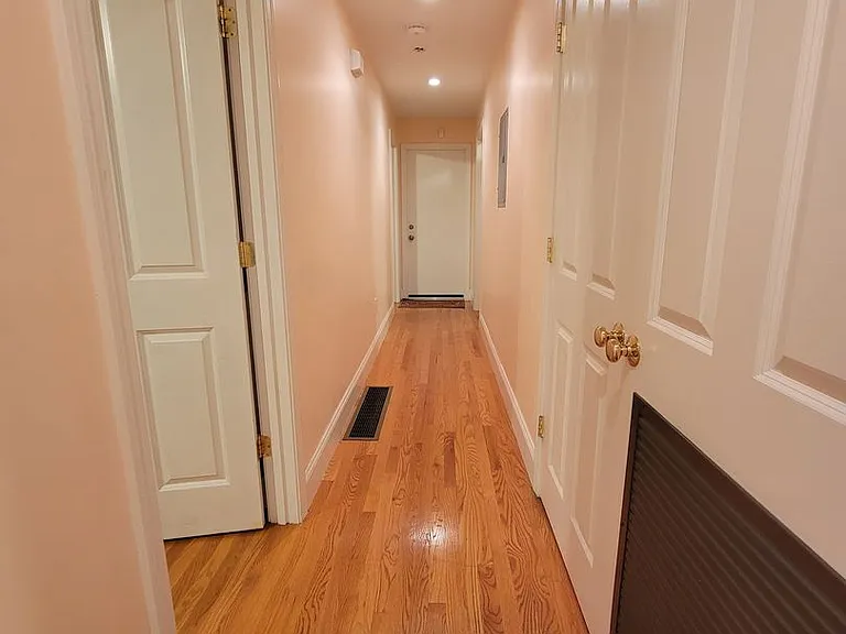 9 Elmore St #1 — Photo 21