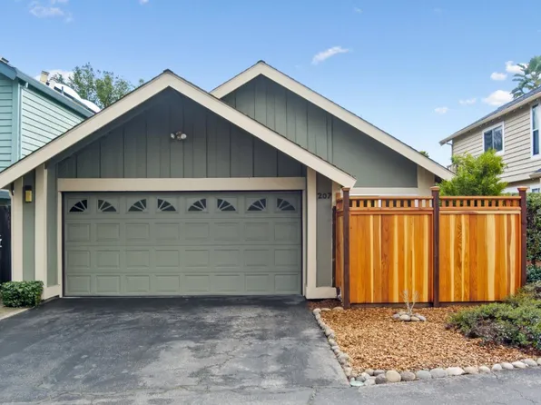 207 Lockewood Ln, Scotts Valley, CA 95066