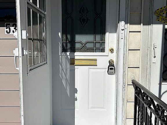 3rd image of 530 Sunbury St