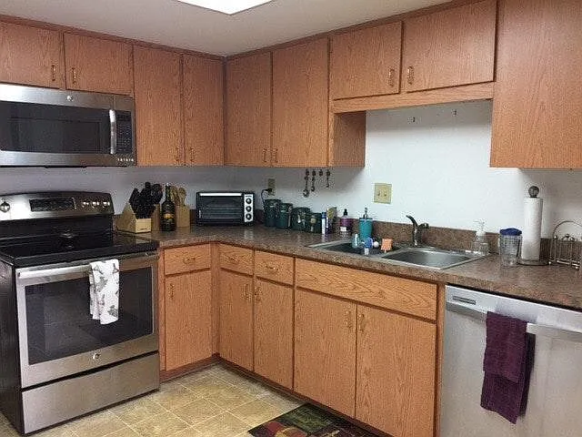 2 bed, 1060 sqft, $1,900 — Photo 4