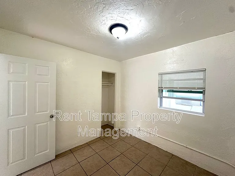 626 31st St S — Photo 24