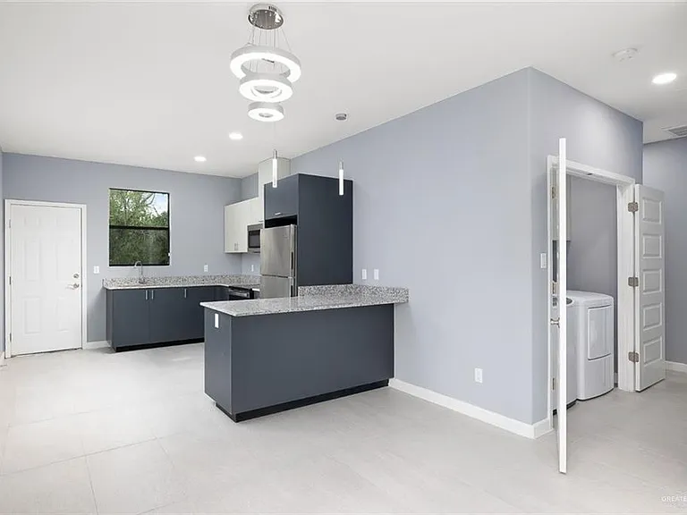 1216 W Harrison Ave #4 — Photo 5