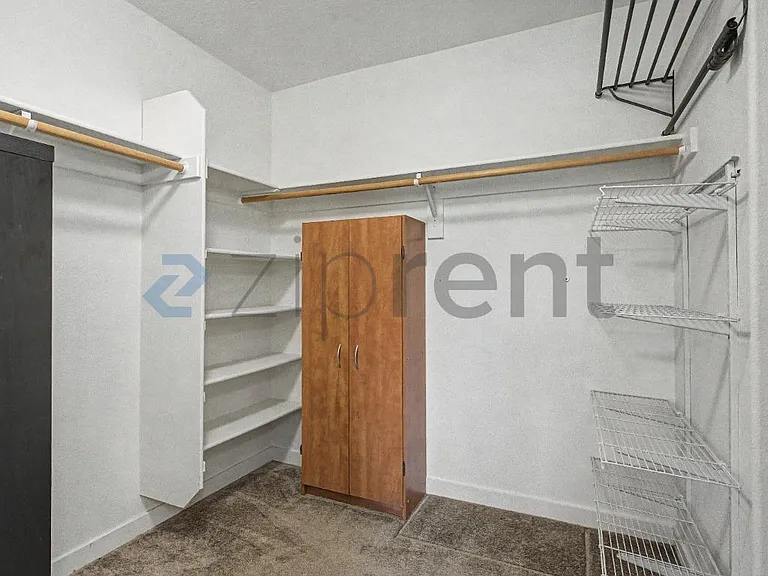 132 NE 63rd Ave — Photo 36