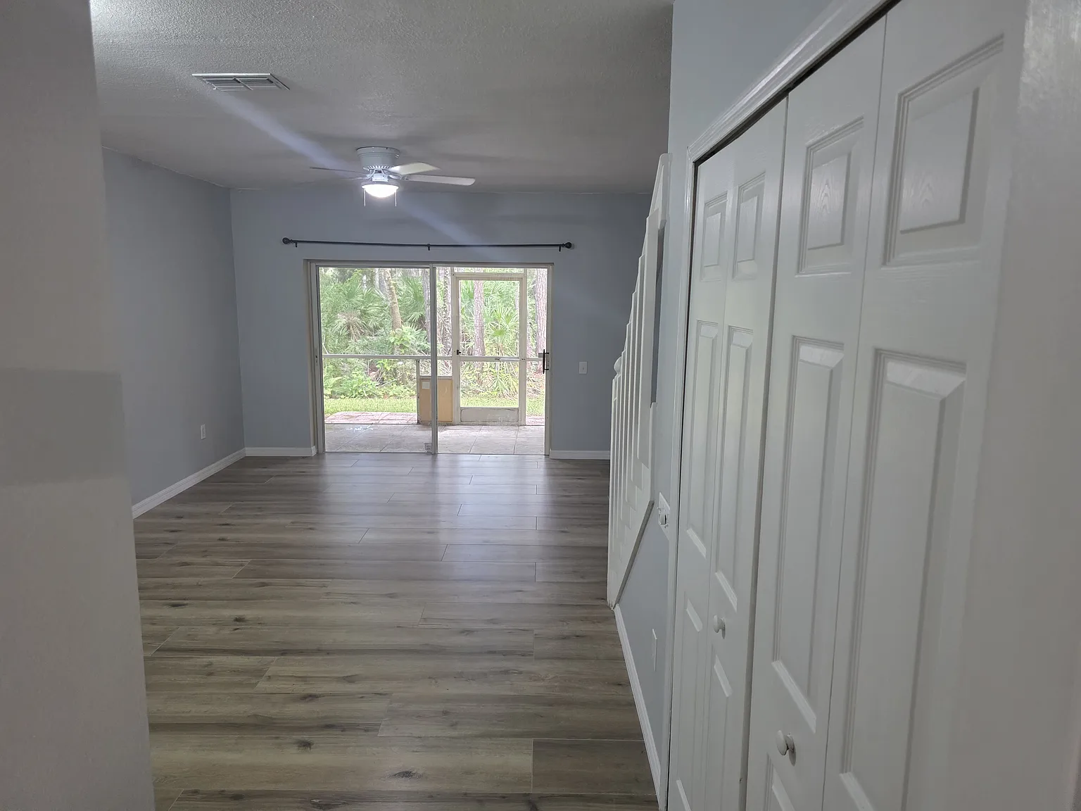2 bed, 2.5 bath, 1184 sqft, $2,400 — Photo 2
