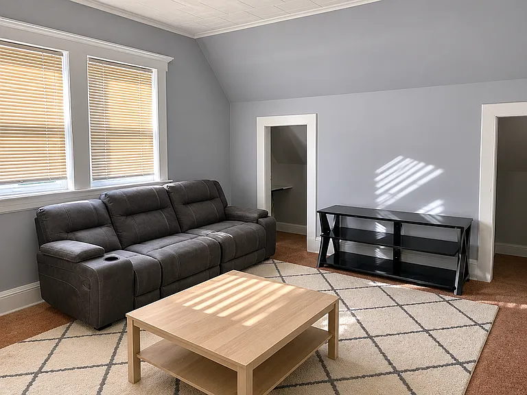28 Pulaski Ave #2 — Photo 5