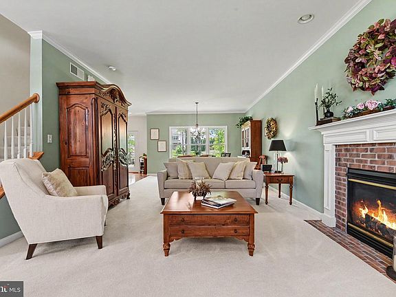 3rd image of 12 Dove Ct