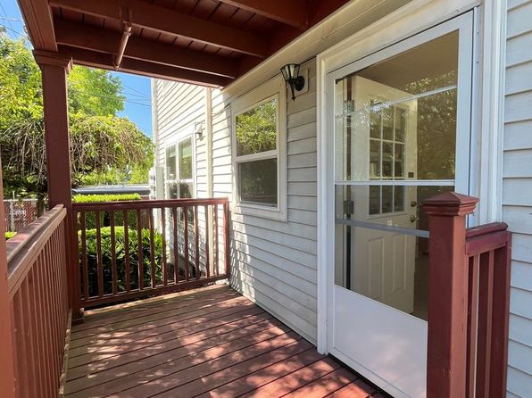 2729-2735 NE Rodney Ave #2729