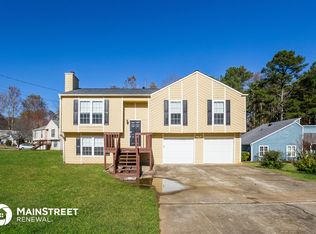604 River Bend Cir, Smyrna, GA 30082
