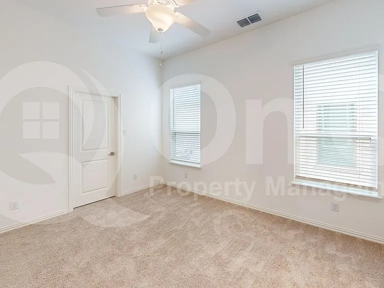 1401 Bonsmara Dr — Photo 11
