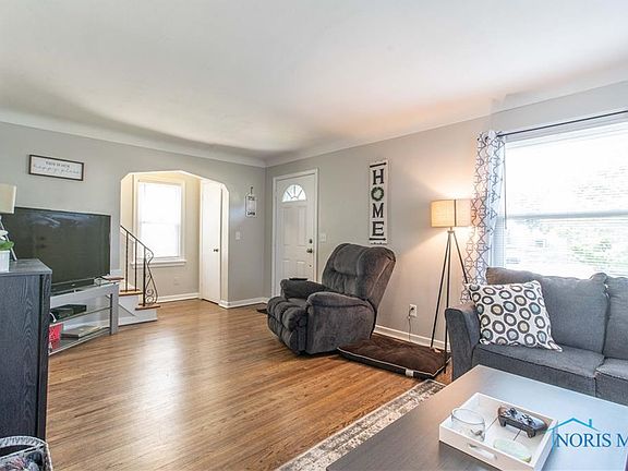 5th image of 3318 Meadowbrook Ct
