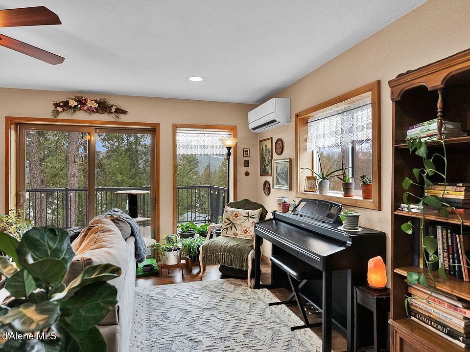 7th image of this home