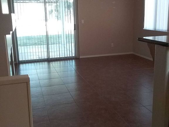 4th image of 4401 Campo Cir