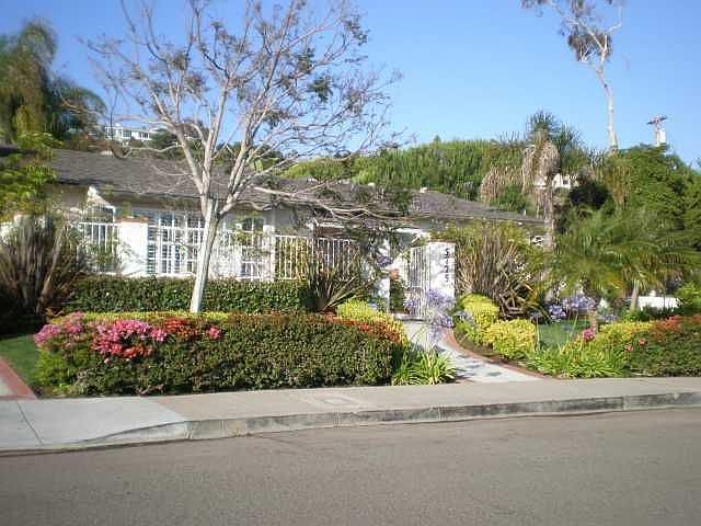 1st image of 5775 Beaumont Ave