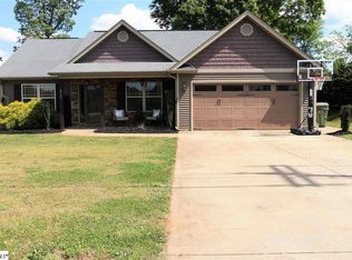 812 E Darby Rd, Taylors, SC 29687