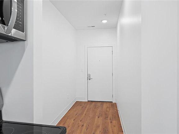 3rd image of 456 Flat Shoals Ave SE #202