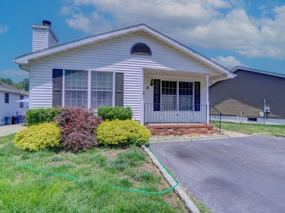 21 Parkview Way, Manalapan, NJ, 07726