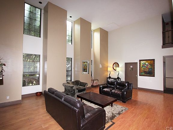 2nd image of 698 S Berendo St APT 102