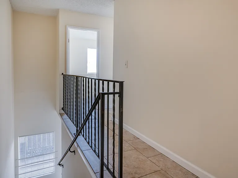 1444 S 45th St — Photo 11