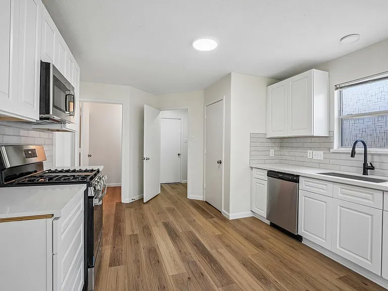 4419 Crossvine Ave — Photo 9