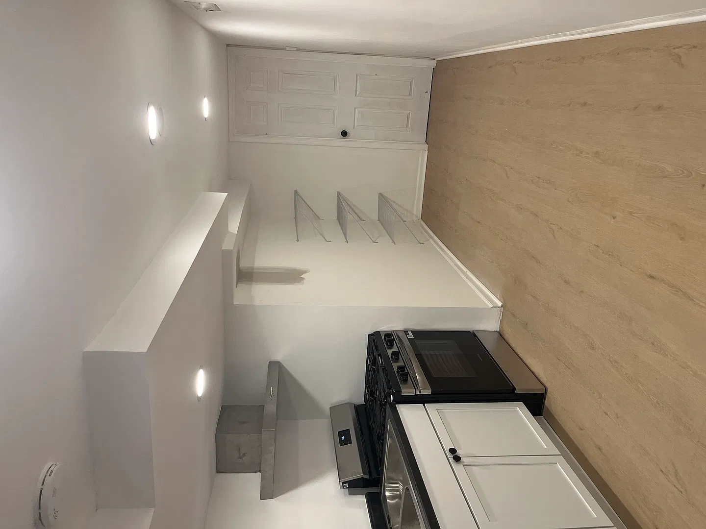 1 bed, 944 sqft, $1,400 — Photo 3