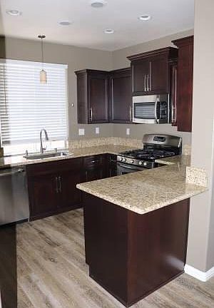 5th image of 954 Camino De La Reina Unit 98