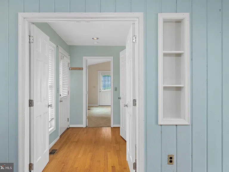 1312 Stafford Ave — Photo 14