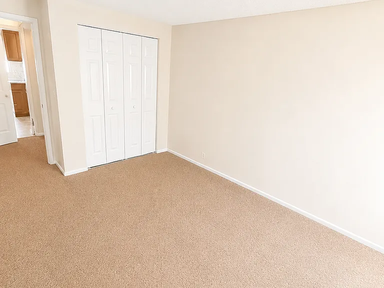 655 Talcottville Rd — Photo 15