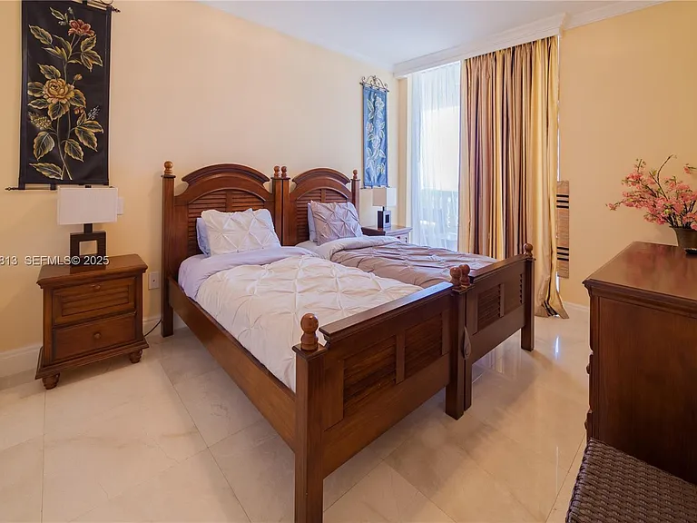 17875 Collins Ave #4302 — Photo 18