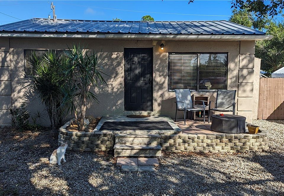 1st image of 448 Santa Cruz St