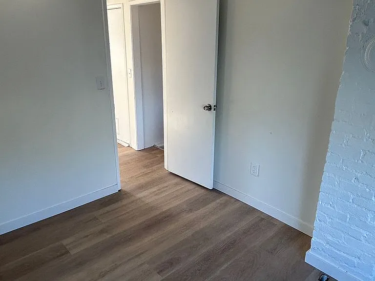 Renovated 1 Bed, 1 Bath apartment in West Seattle Triplex, $1,895/month — Photo 18