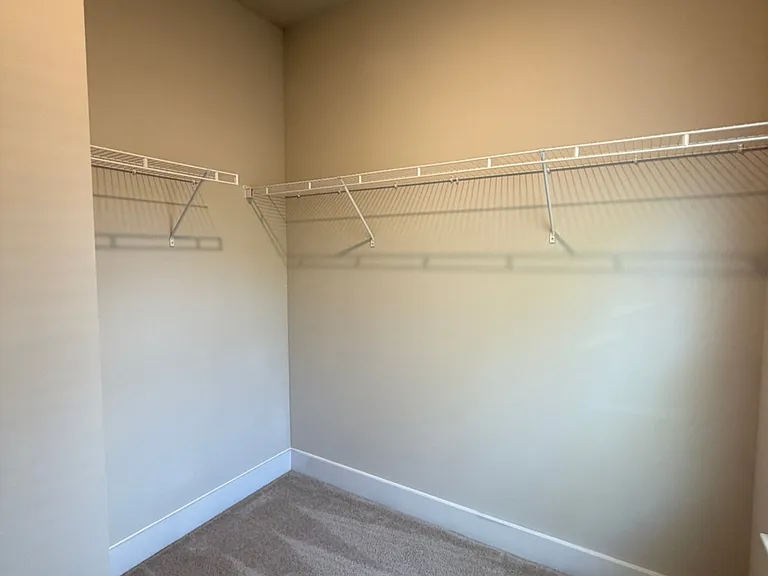 3782 Oxford Cir — Photo 28