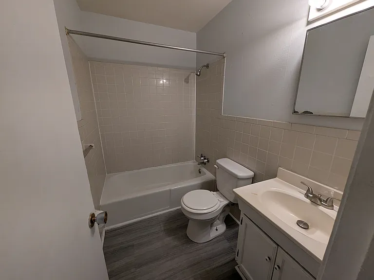 1527 Brookbank Ave #A — Photo 5