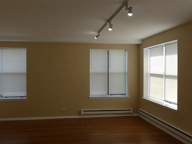 808-12 W Junior Terrace — Photo 19