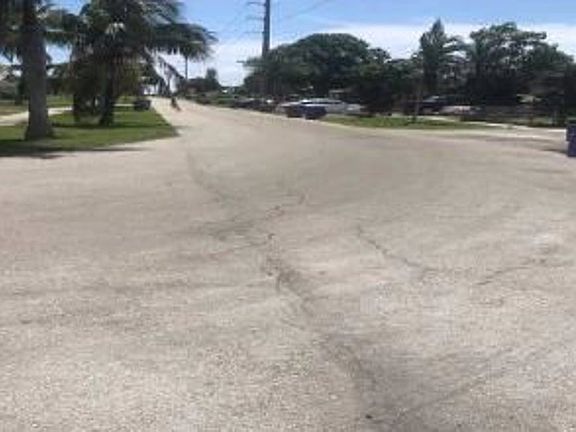 5th image of 1080 SW 14th St