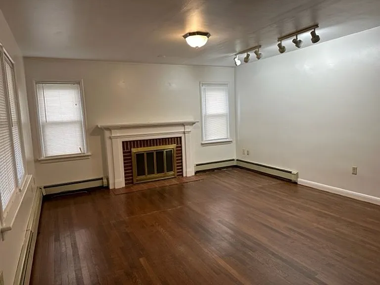 704 Hogestown Rd — Photo 2