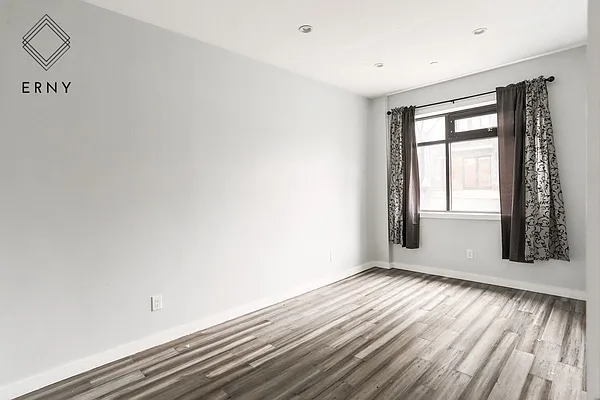 Rented by Pinn Realty | media 37