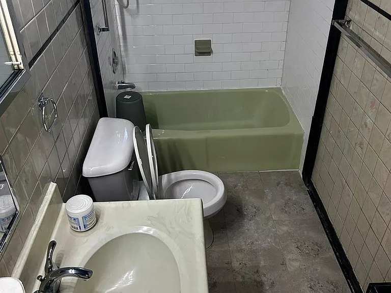 308 N Blakely St — Photo 36