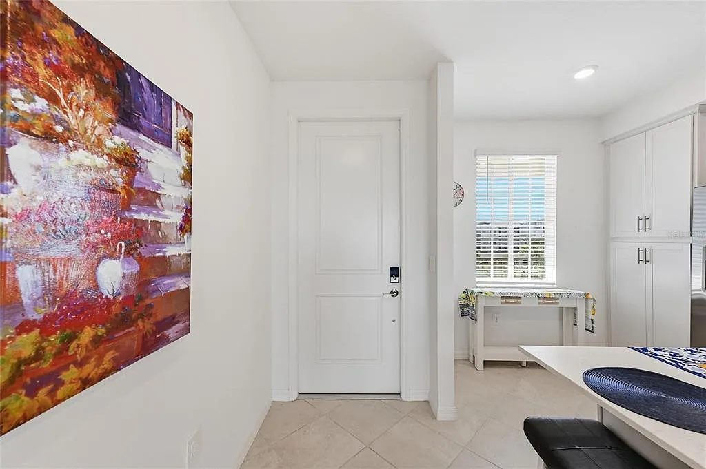 2 bed, 2.0 bath, 1236 sqft, $5,500 — Photo 4
