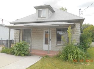 127 County Rd, Evanston, WY 82930