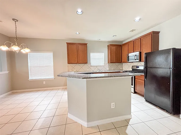 1323 Maple Ace Dr — Photo 7
